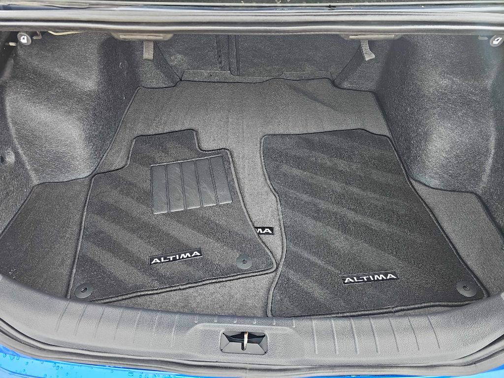 2025 Nissan Altima Image 35