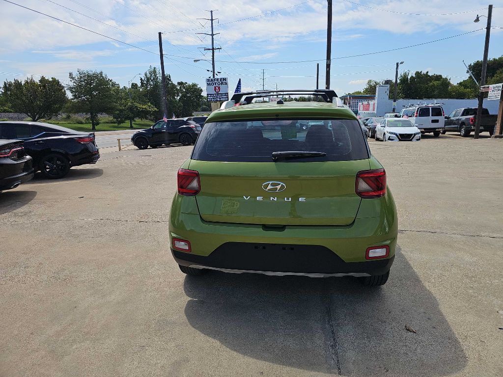 2023 Hyundai Venue Image 3