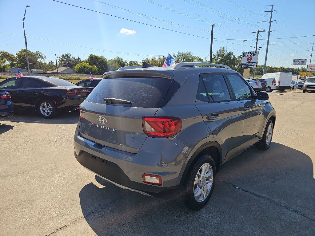 2020 Hyundai Venue Image 2