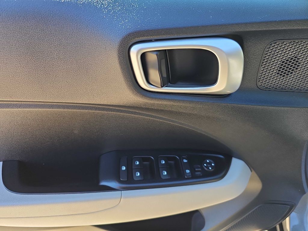 2020 Hyundai Venue Image 21