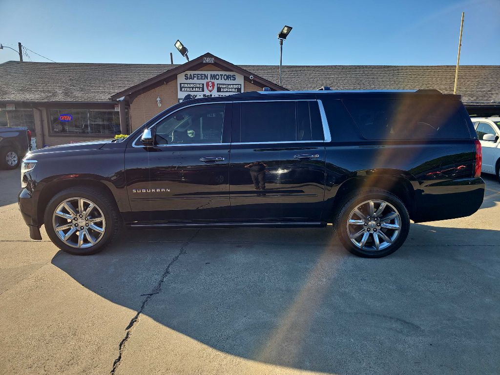 2016 Chevrolet Suburban Image 6
