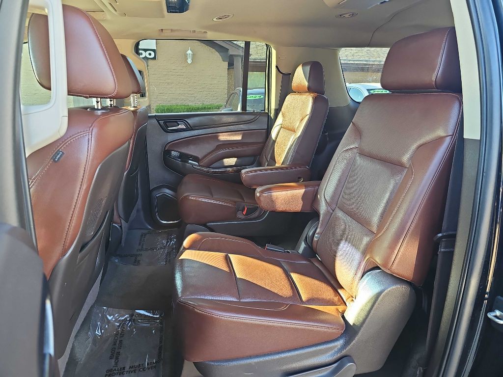 2016 Chevrolet Suburban Image 15