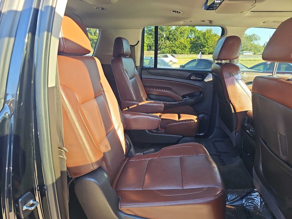 2016 Chevrolet Suburban Image 17