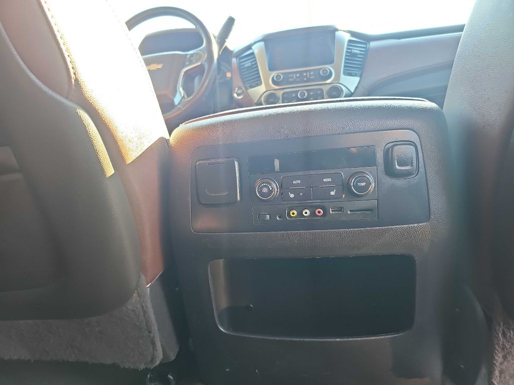 2016 Chevrolet Suburban Image 20