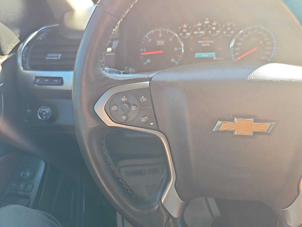 2016 Chevrolet Suburban Image 24