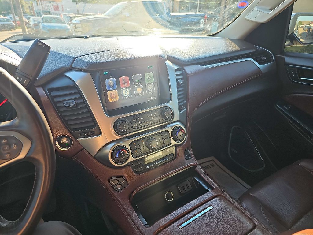 2016 Chevrolet Suburban Image 27