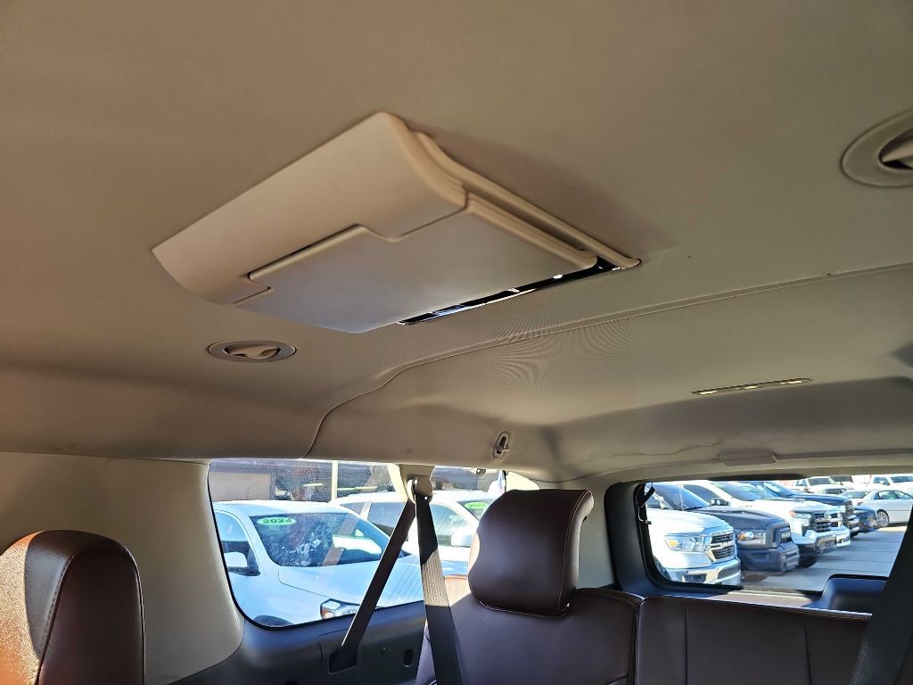 2016 Chevrolet Suburban Image 36