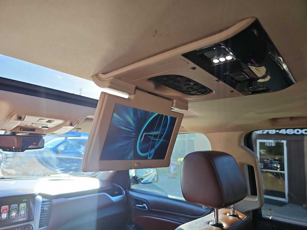 2016 Chevrolet Suburban Image 37