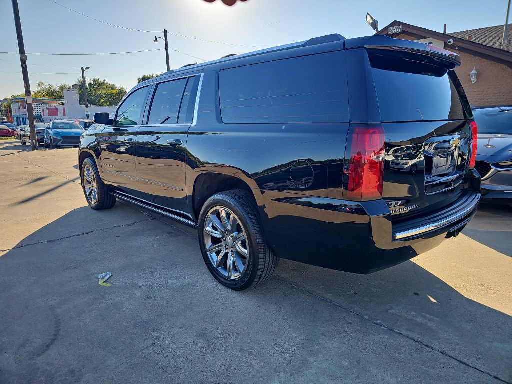 2016 Chevrolet Suburban Image 5