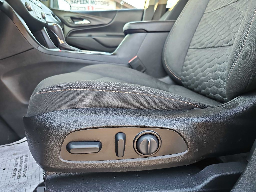 2018 Chevrolet Equinox Image 21