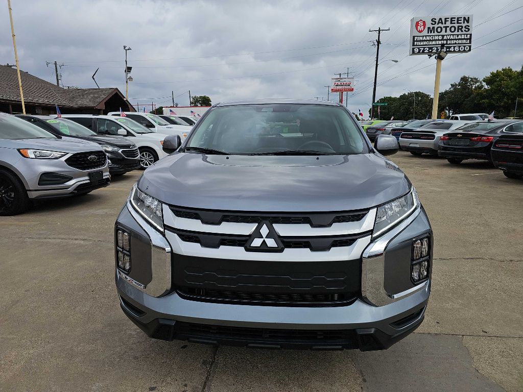 2024 Mitsubishi Outlander Image 8