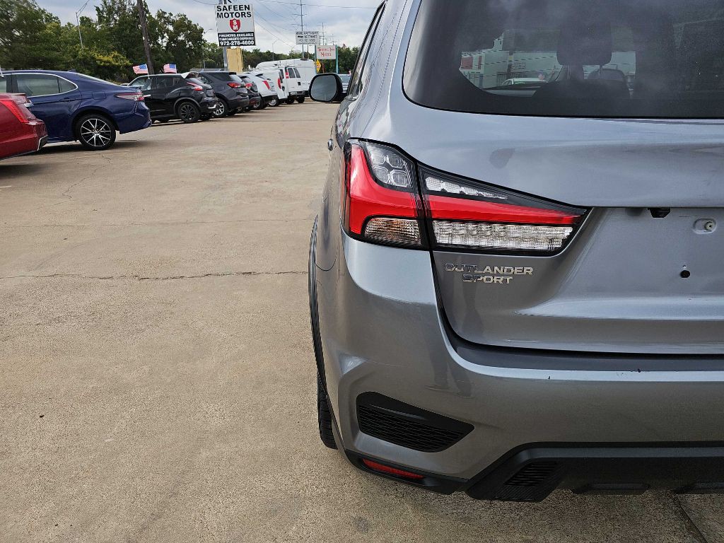 2024 Mitsubishi Outlander Image 10