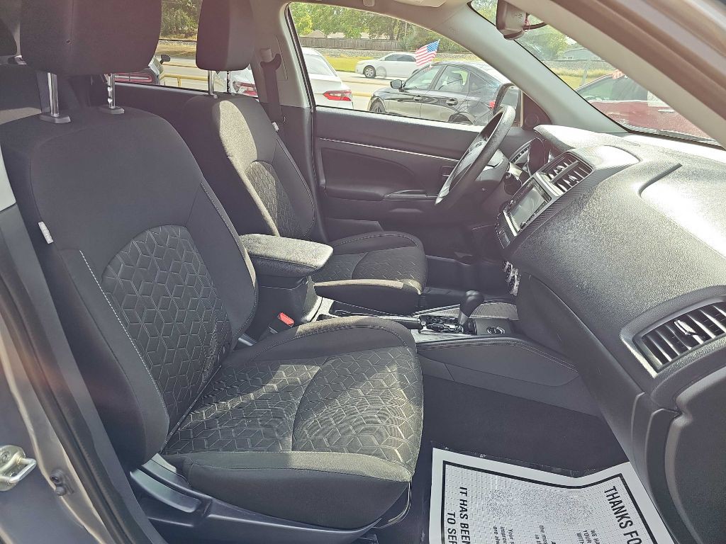 2024 Mitsubishi Outlander Image 19