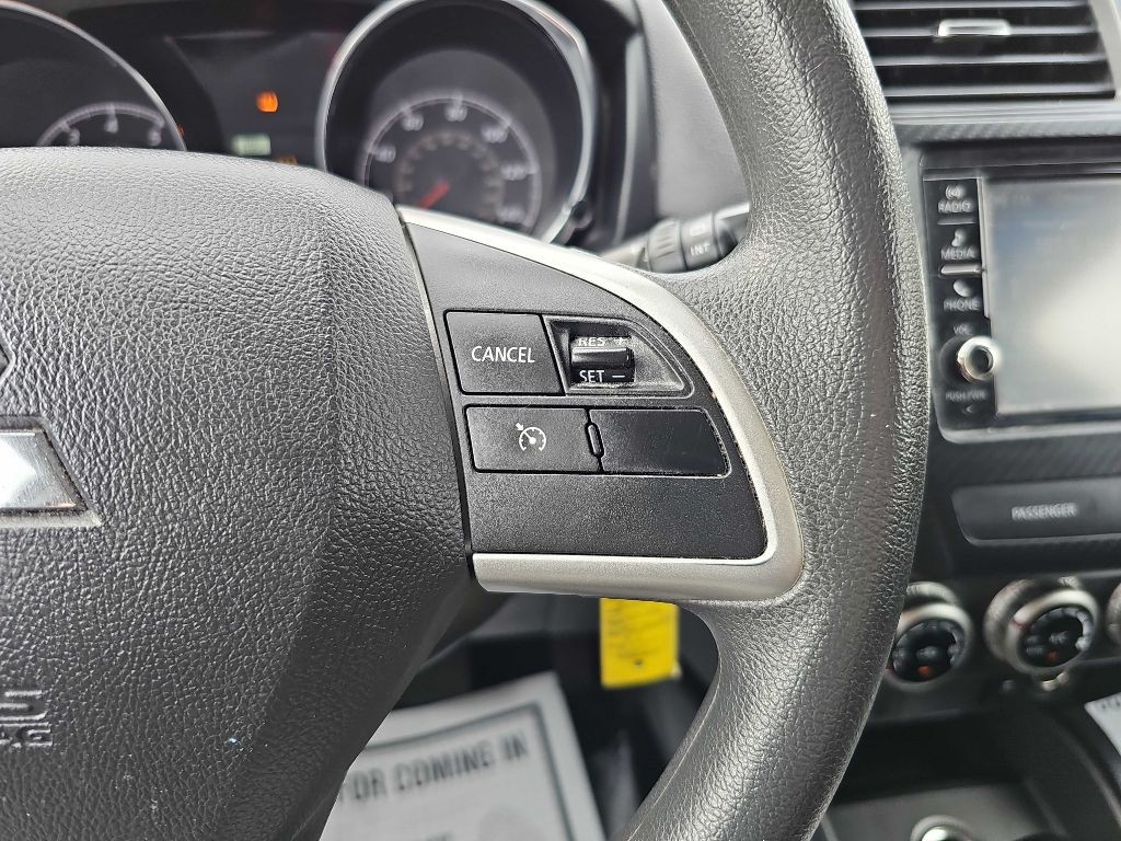 2024 Mitsubishi Outlander Image 24