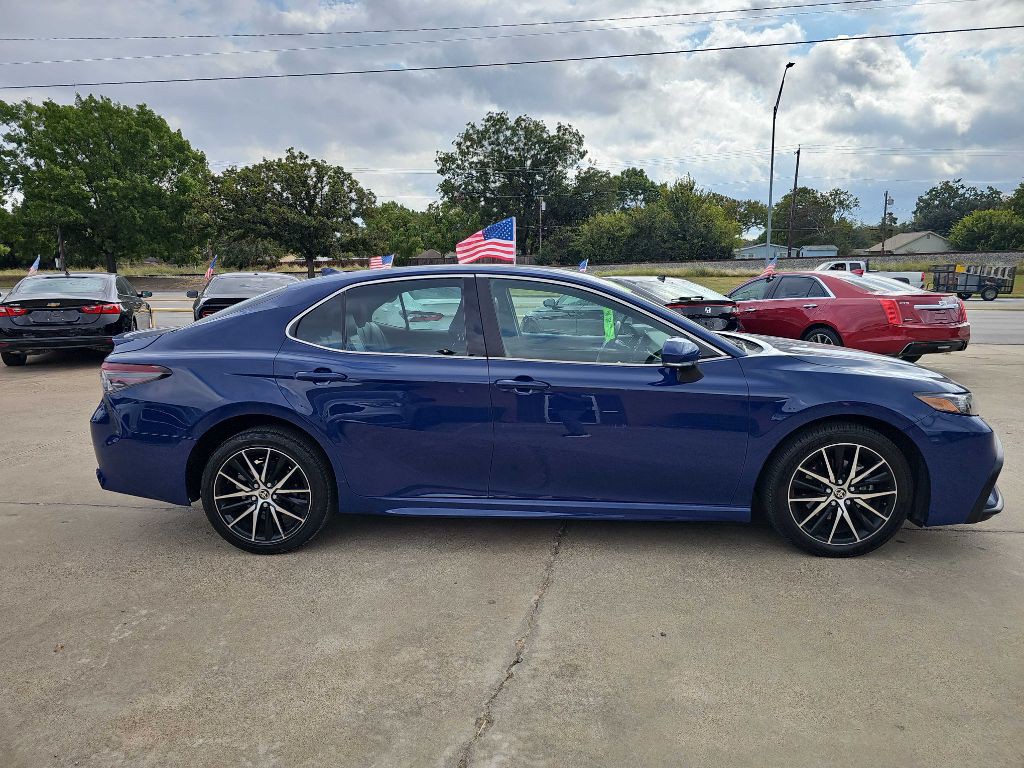 2024 Toyota Camry Image 2