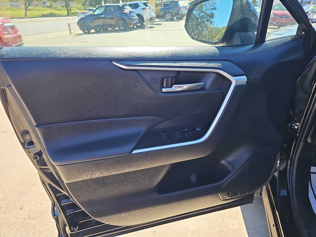 2024 Toyota Rav4 Image 11