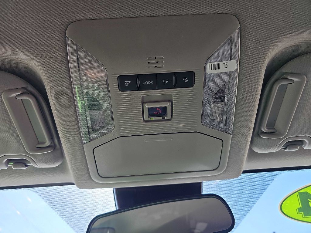 2024 Toyota Rav4 Image 35