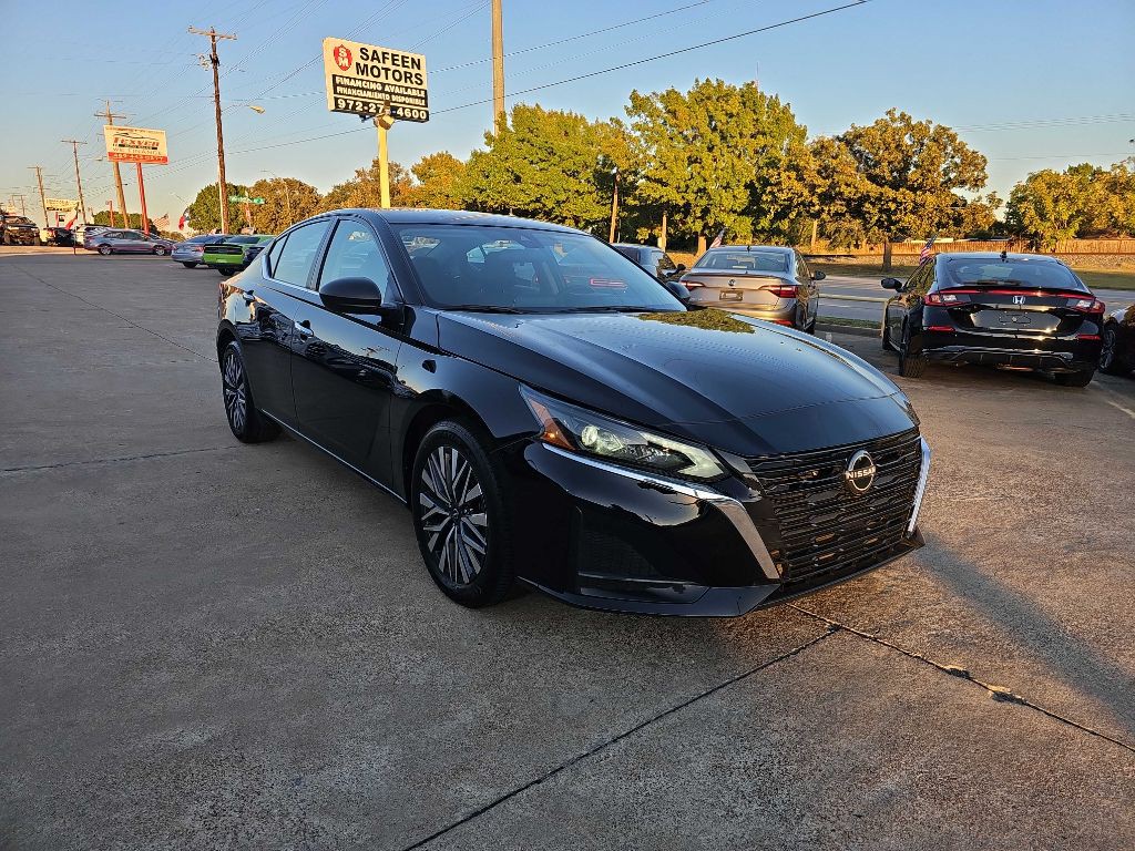 2024 Nissan Altima Image 1