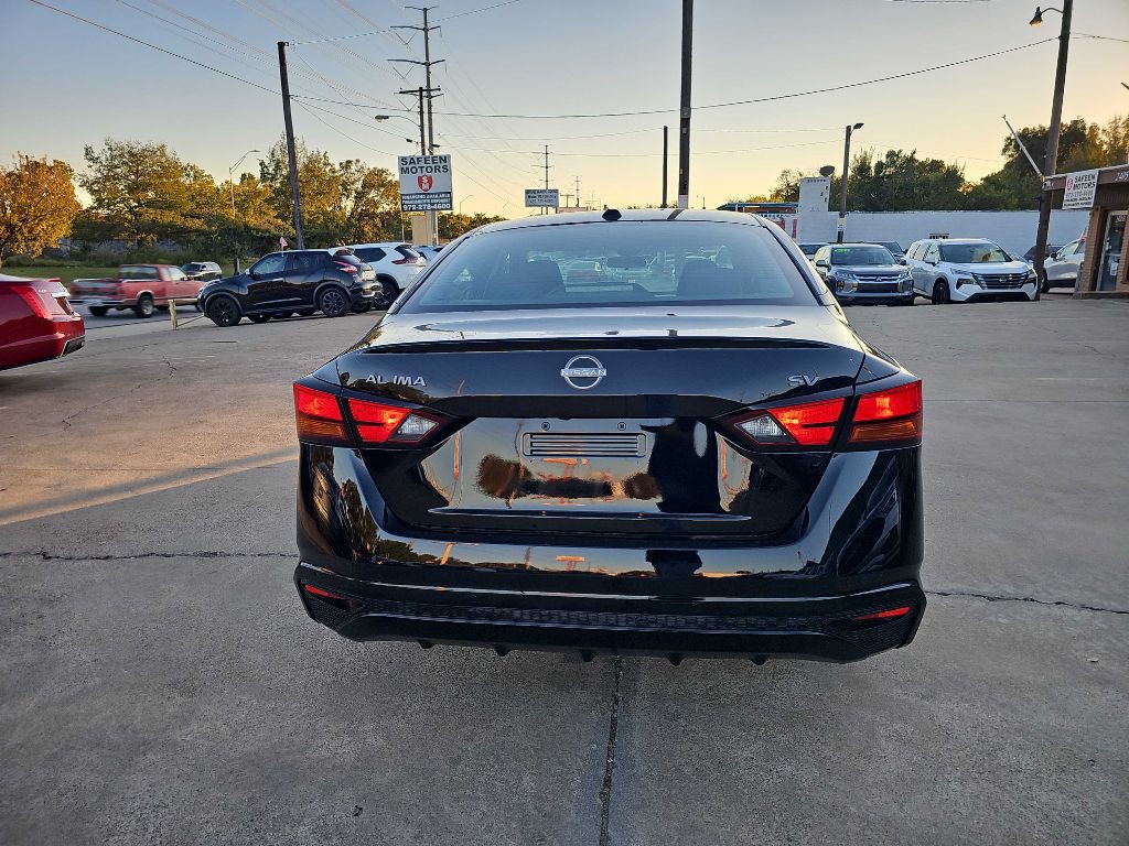 2024 Nissan Altima Image 2