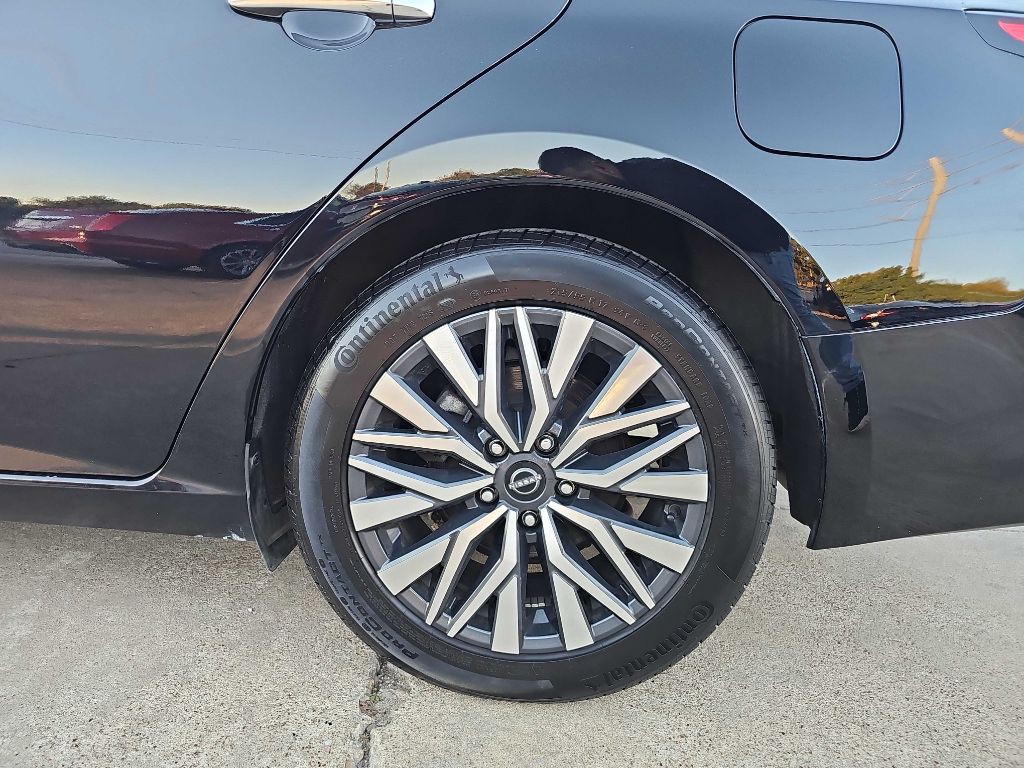 2024 Nissan Altima Image 11