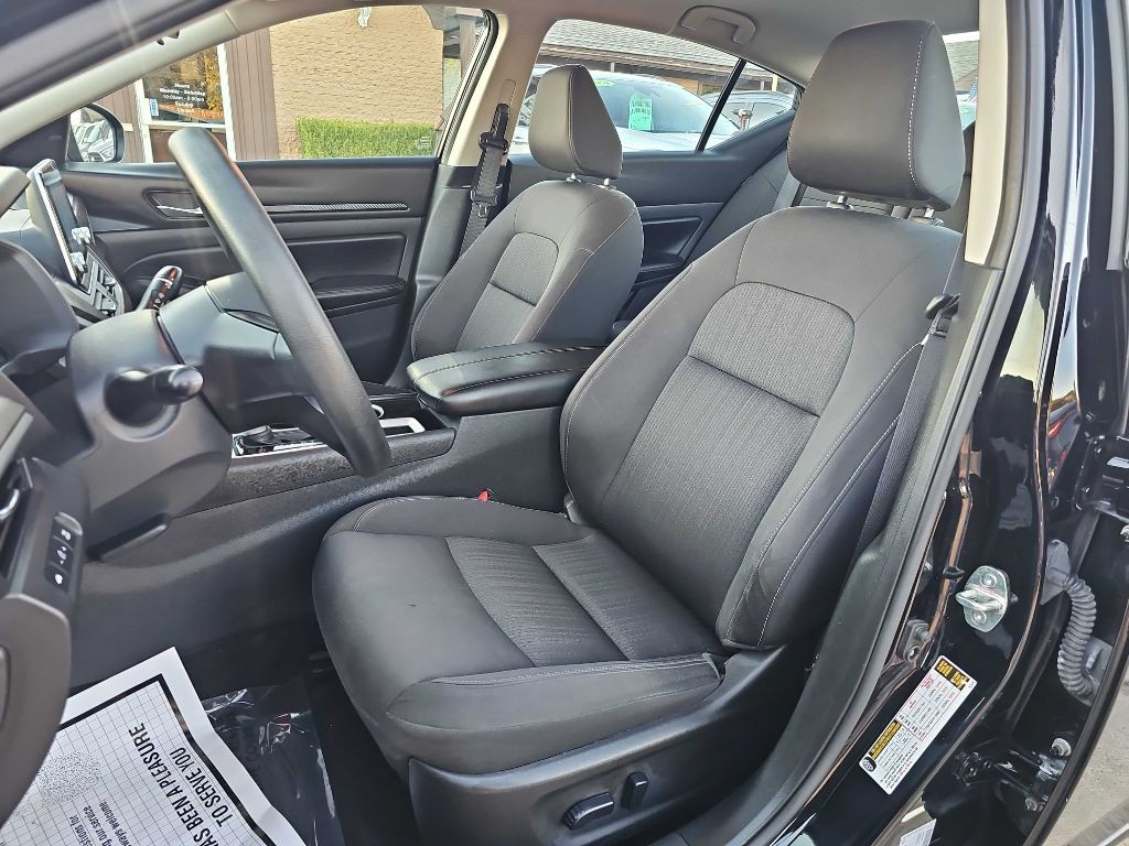 2024 Nissan Altima Image 12