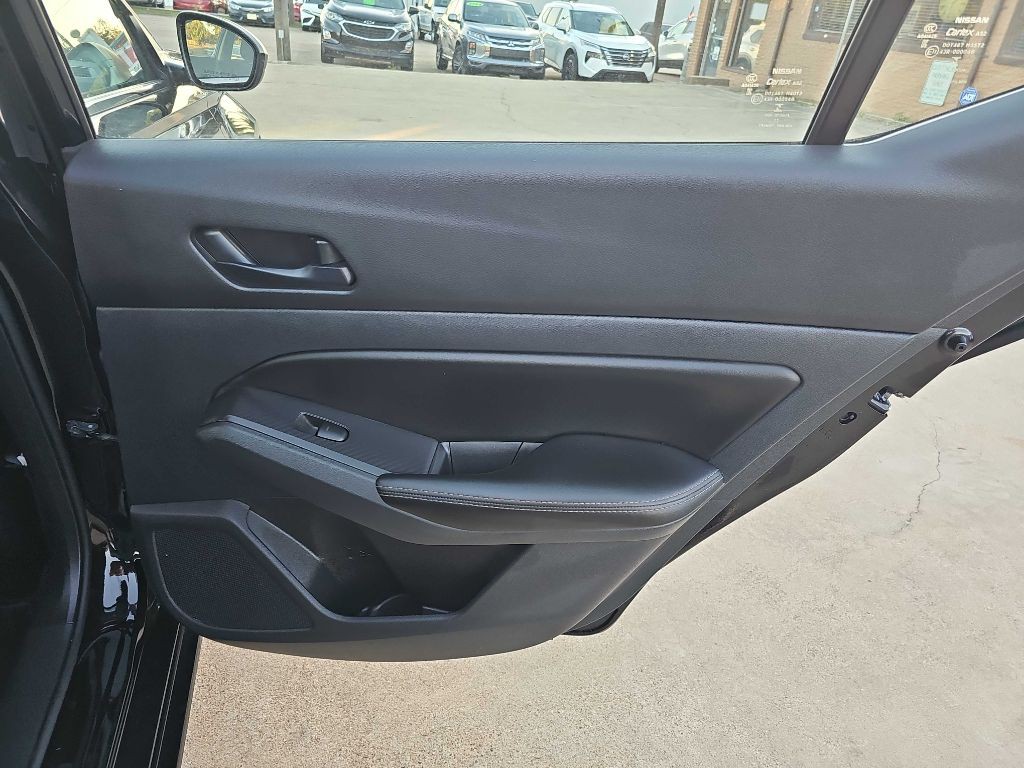 2024 Nissan Altima Image 16