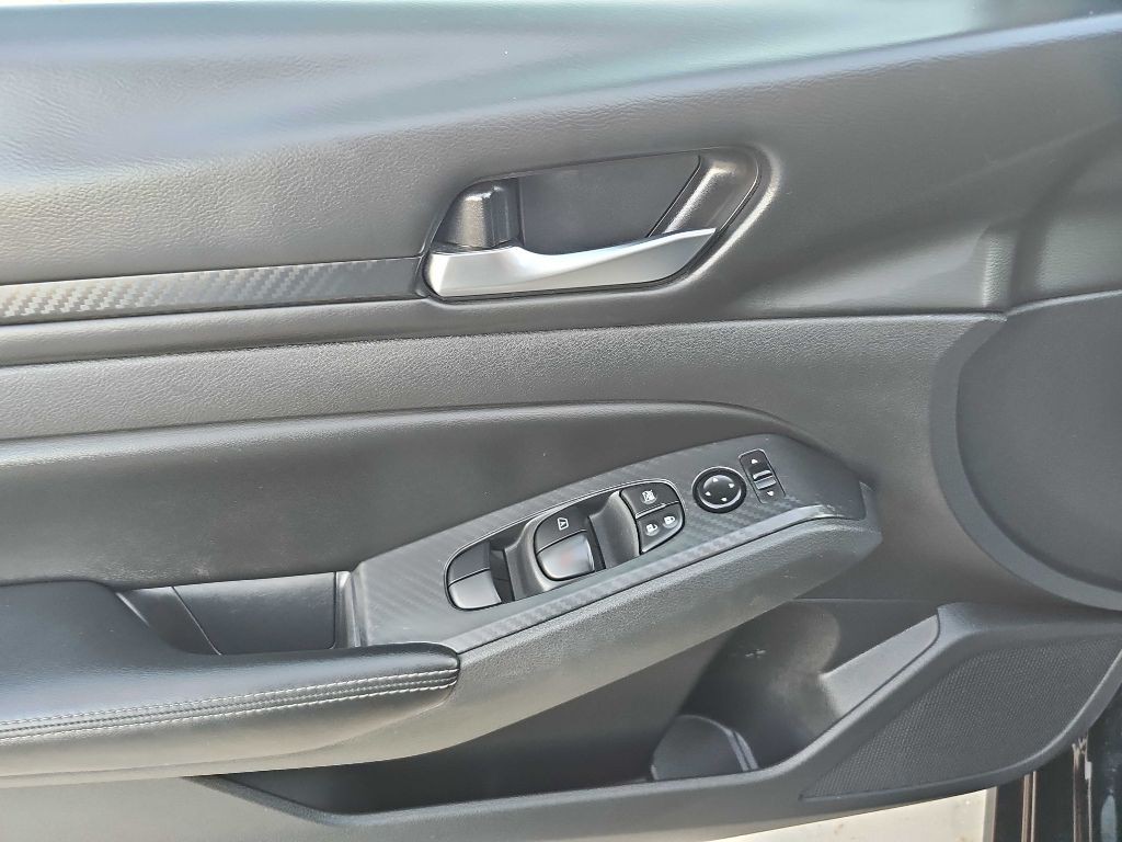 2024 Nissan Altima Image 20