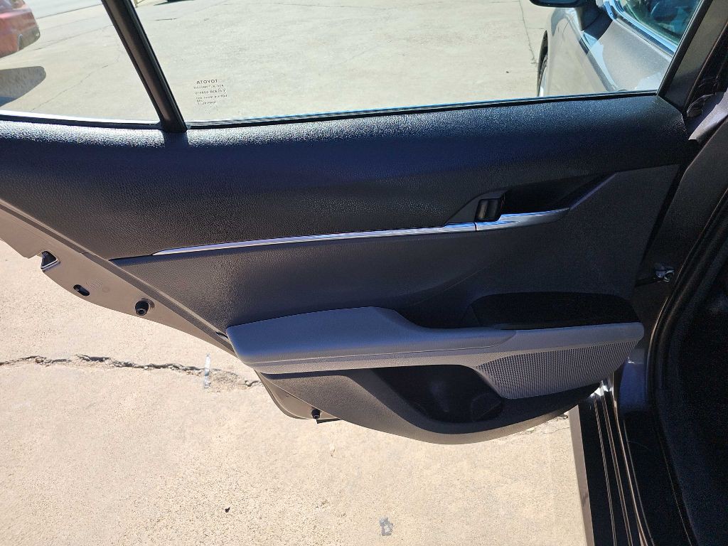 2023 Toyota Camry Image 16