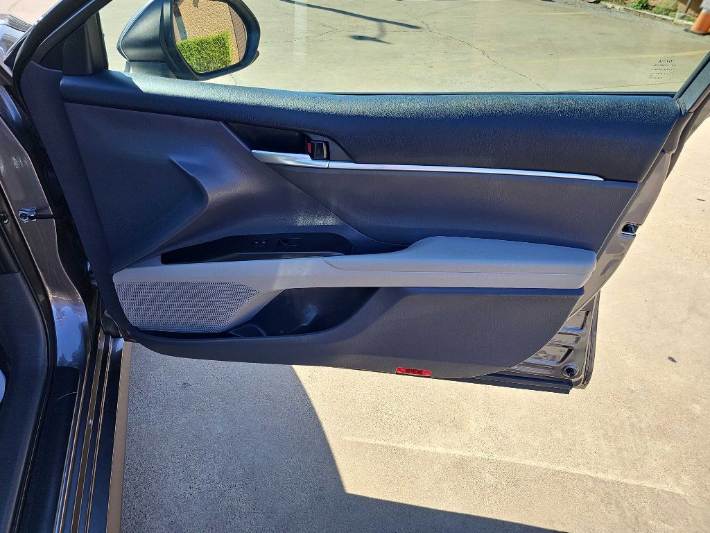 2023 Toyota Camry Image 17