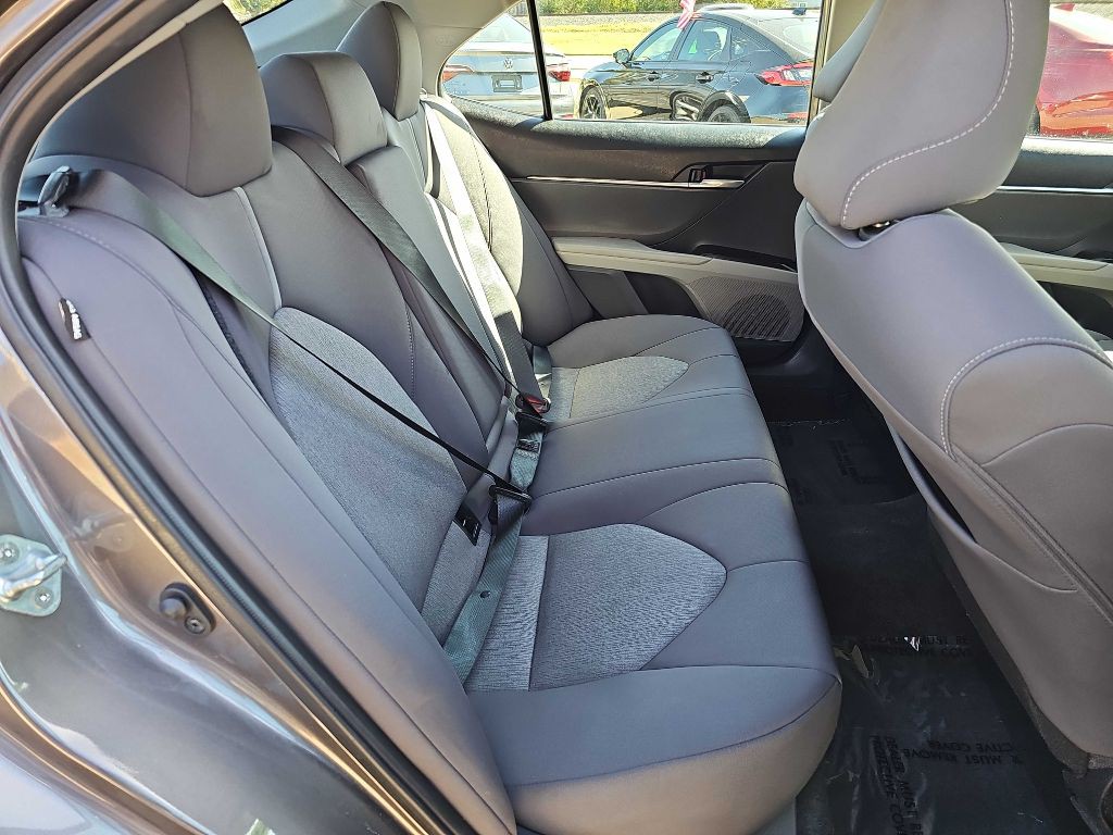 2023 Toyota Camry Image 18