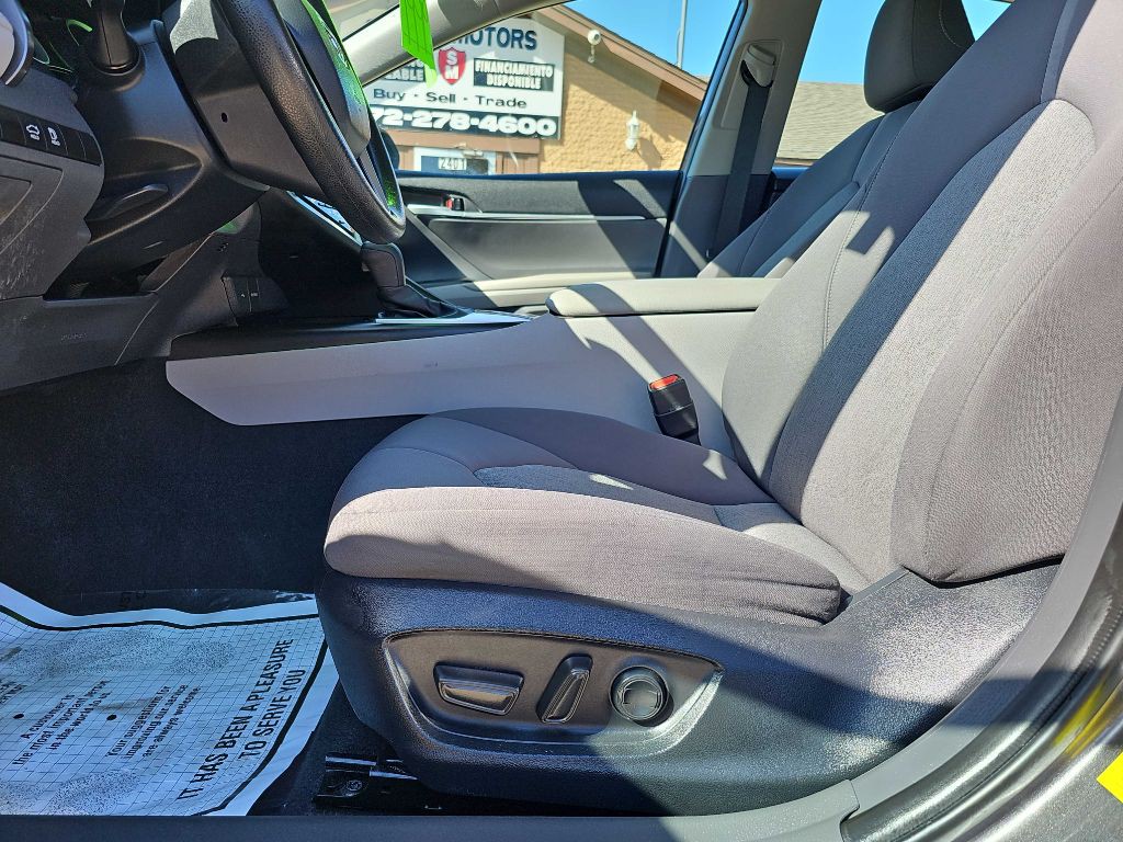 2023 Toyota Camry Image 21