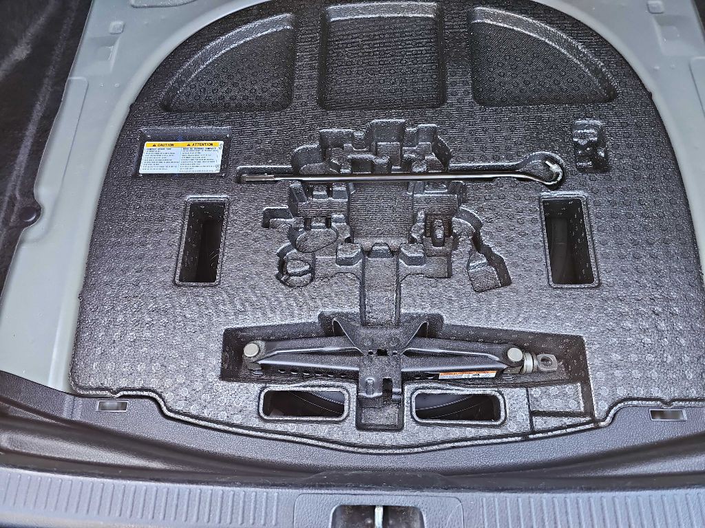 2023 Toyota Camry Image 38