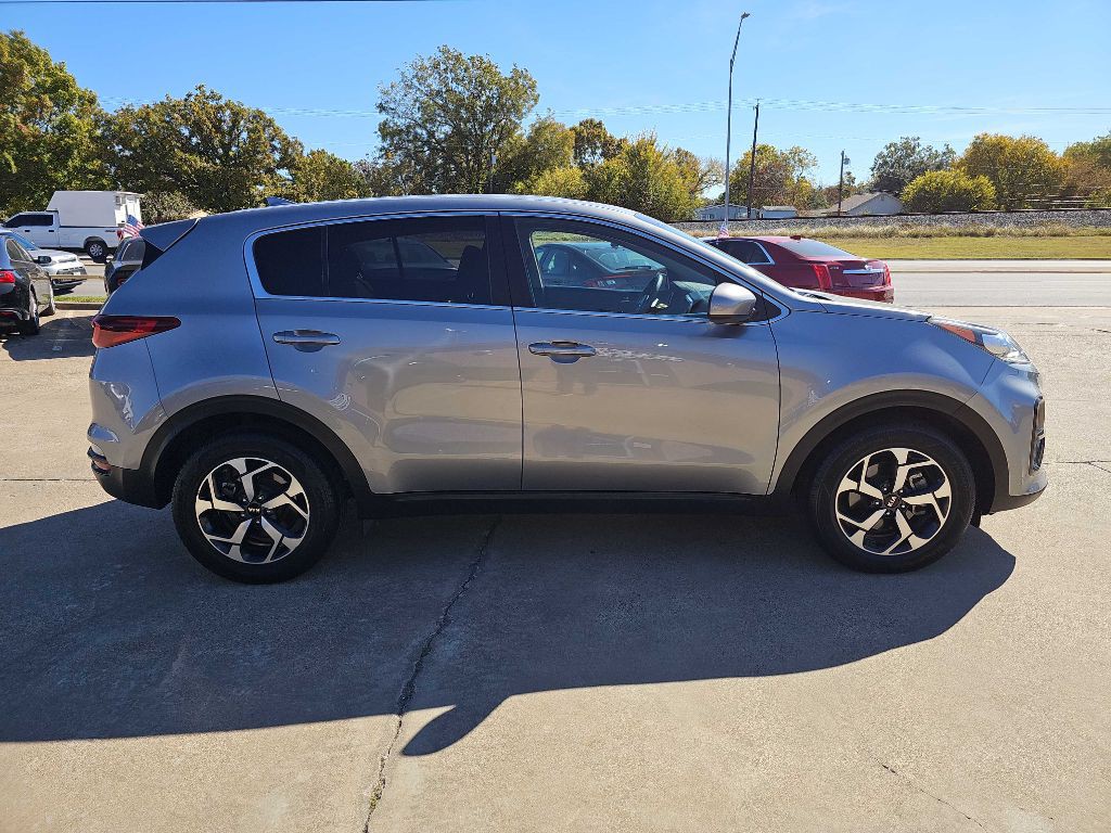 2021 Kia Sportage Image 2