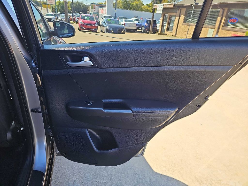 2021 Kia Sportage Image 16
