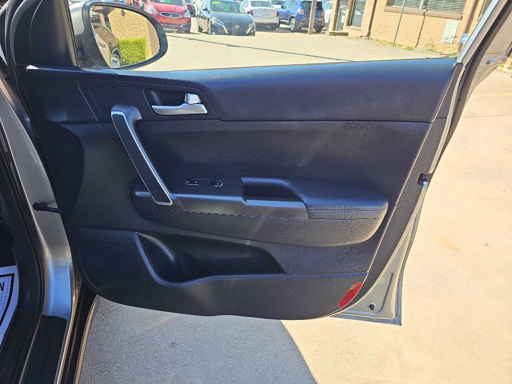 2021 Kia Sportage Image 18