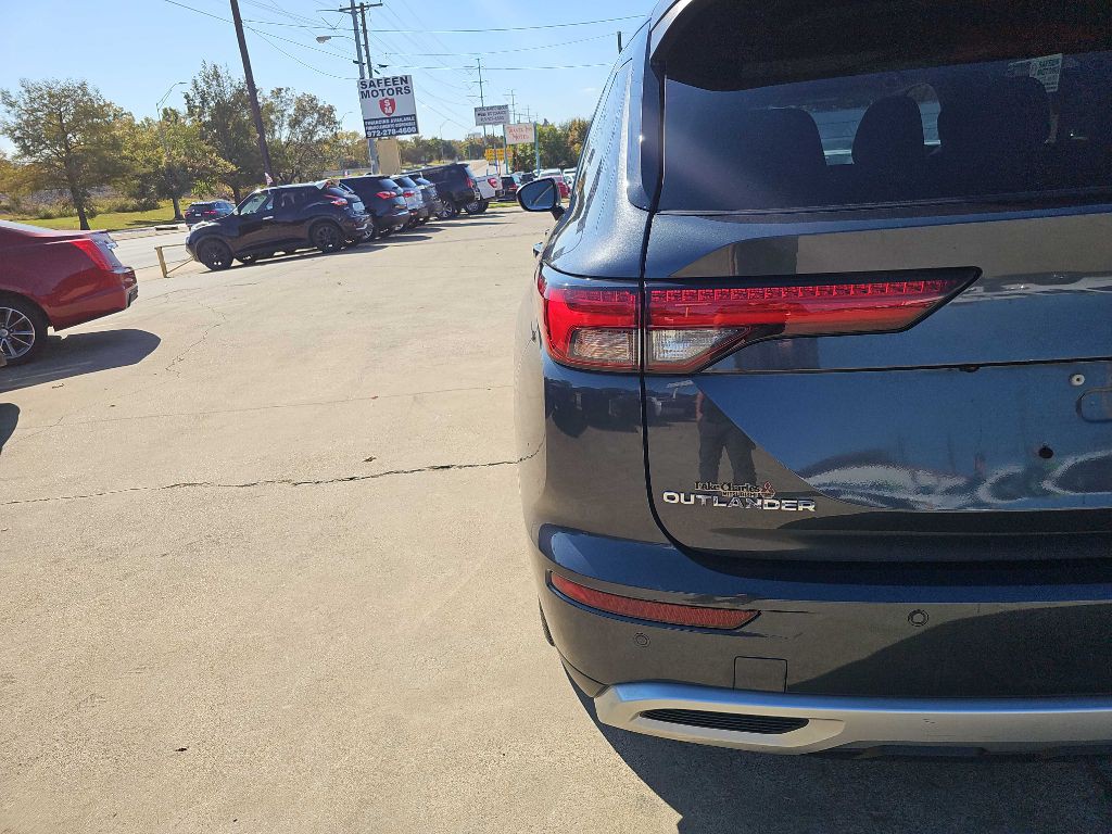 2024 Mitsubishi Outlander Image 8