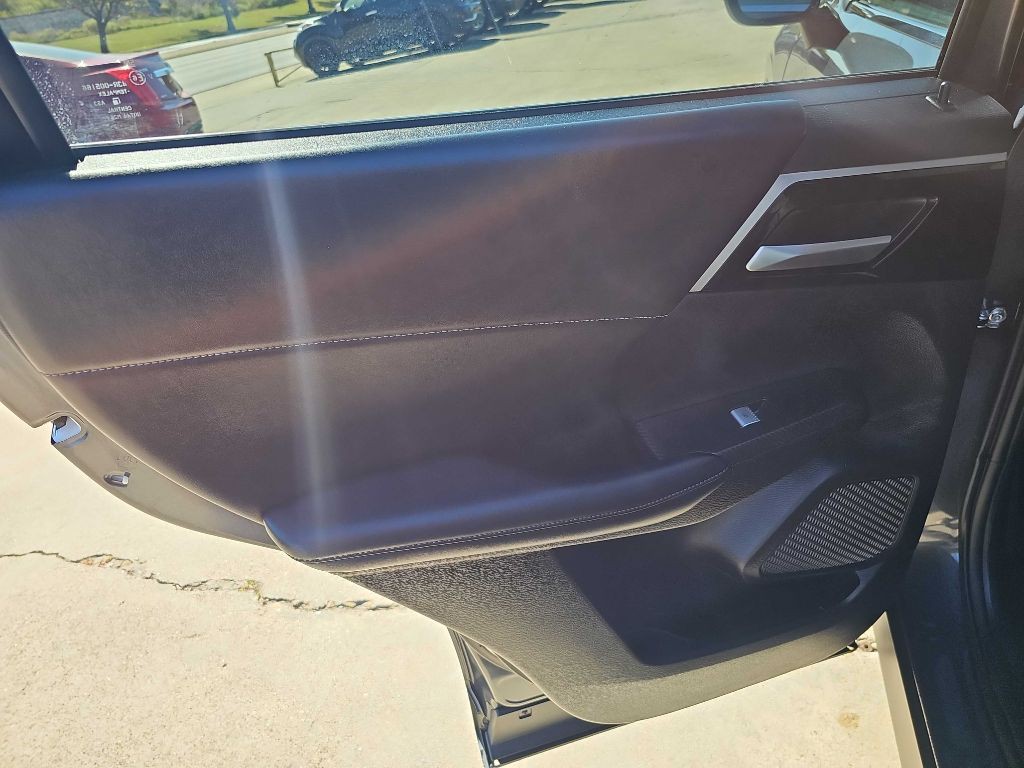 2024 Mitsubishi Outlander Image 15