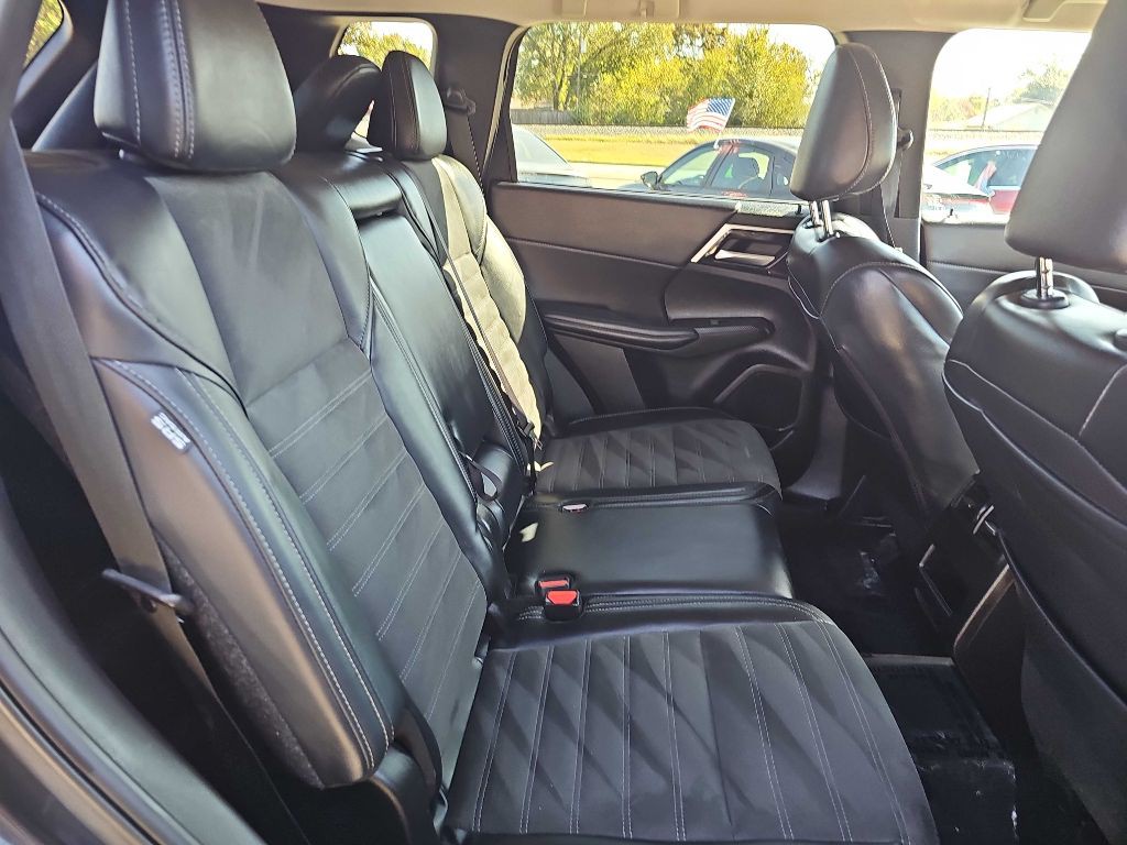 2024 Mitsubishi Outlander Image 17