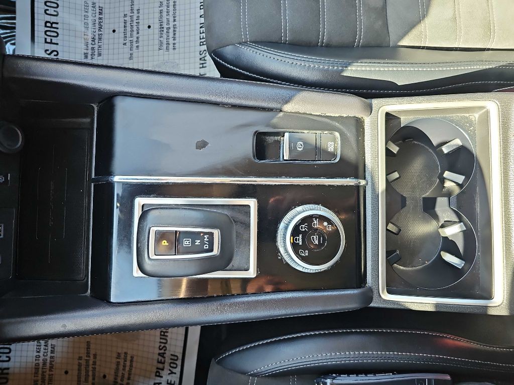 2024 Mitsubishi Outlander Image 32