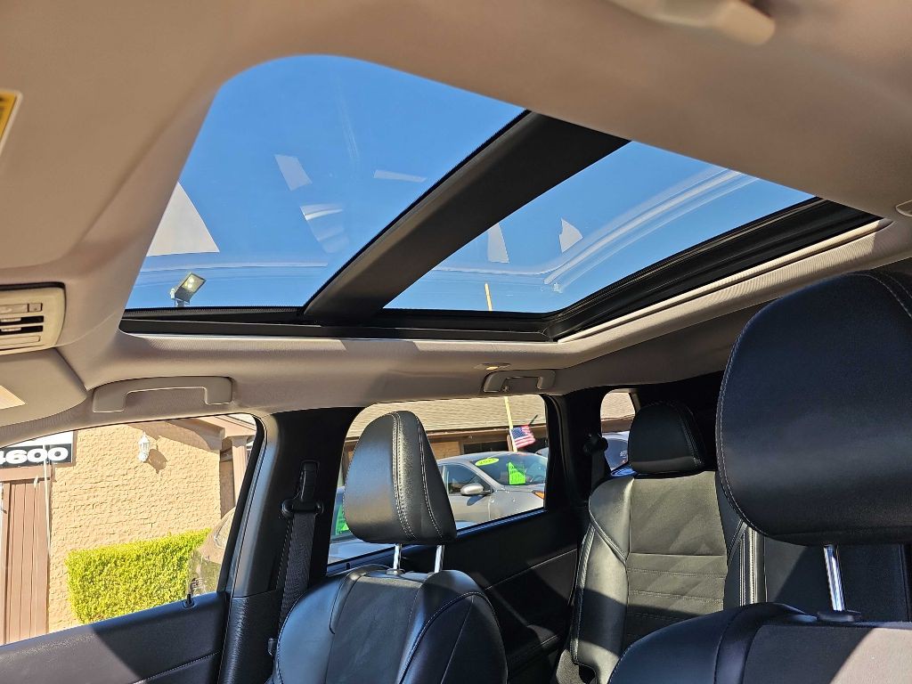 2024 Mitsubishi Outlander Image 37