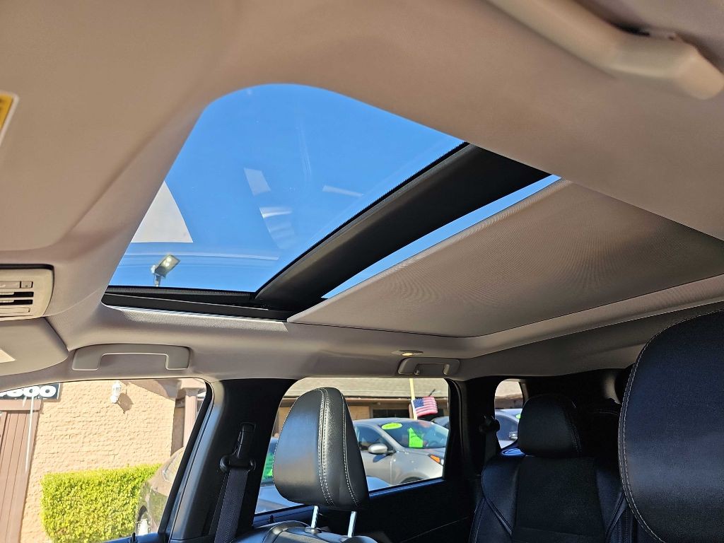 2024 Mitsubishi Outlander Image 38