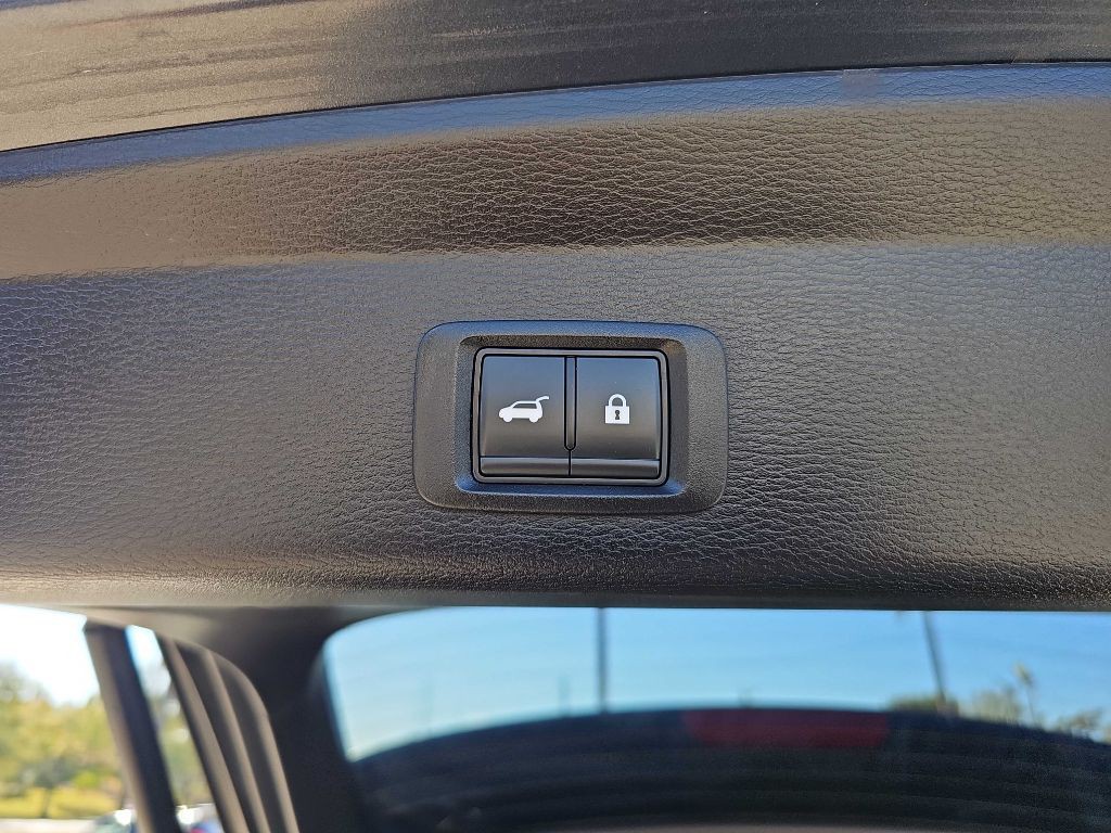 2024 Mitsubishi Outlander Image 44