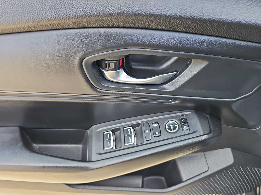 2023 Honda Accord Image 19