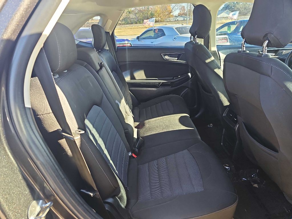 2018 Ford Edge Image 16