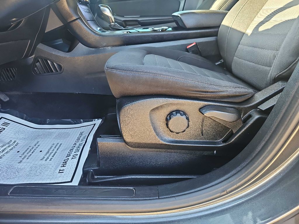 2018 Ford Edge Image 20