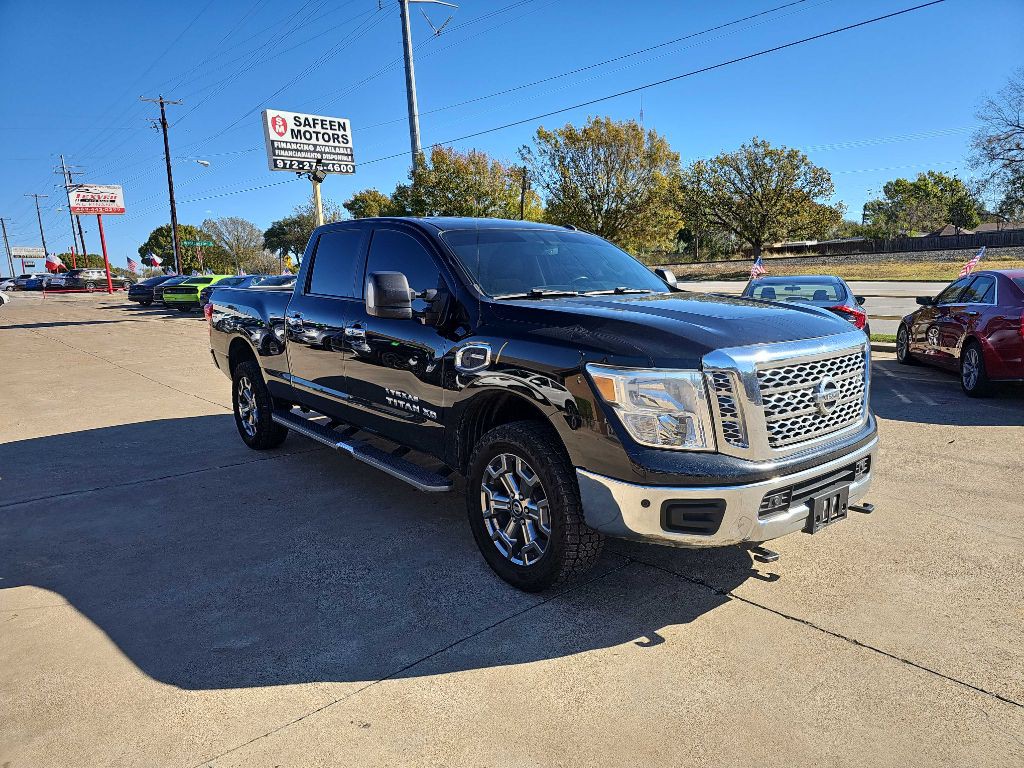 2019 Nissan Titan Image 1
