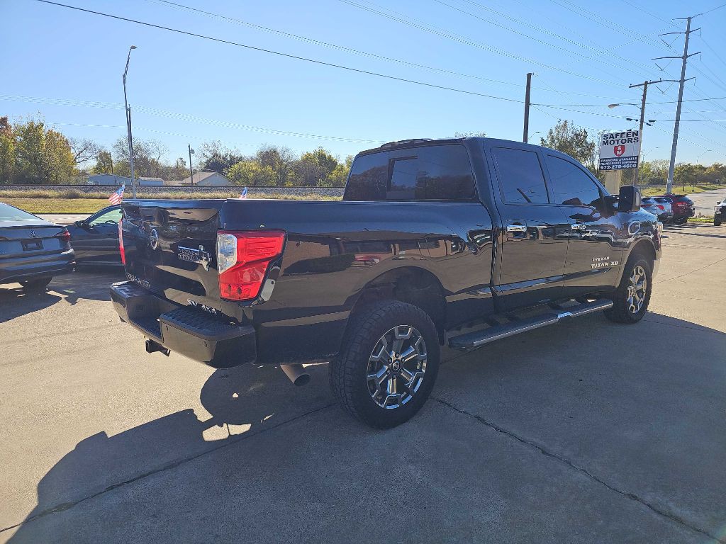 2019 Nissan Titan Image 3