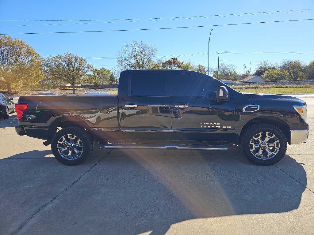 2019 Nissan Titan Image 4