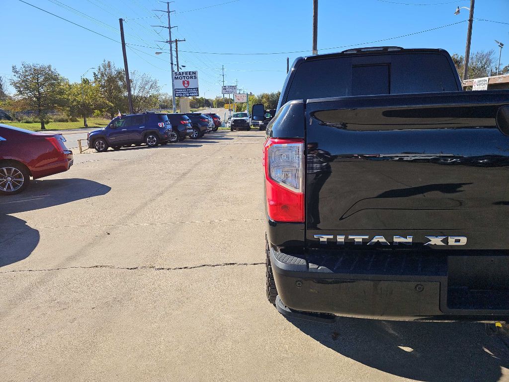2019 Nissan Titan Image 11