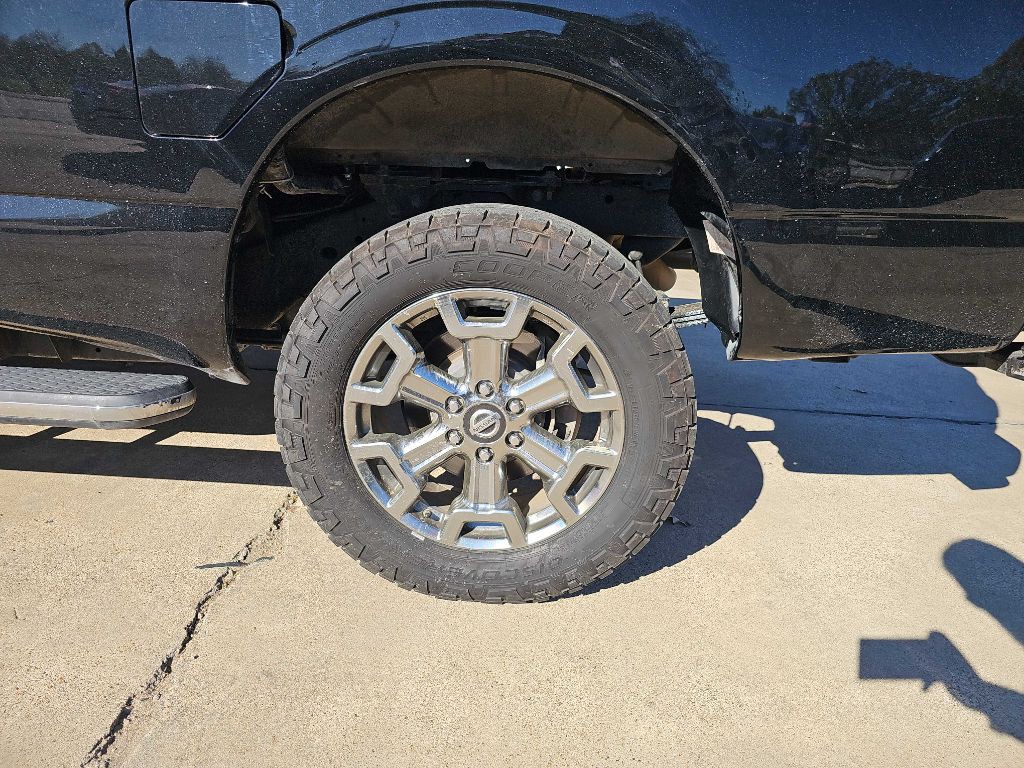 2019 Nissan Titan Image 13